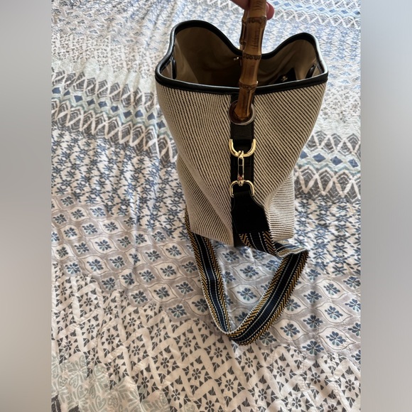 J. McLaughlin Fiona bag with bamboo handle and crossbody strap, EUC, STUNNING - Picture 5 of 6